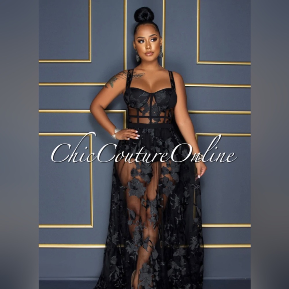 LIDONIE BLACK EMBROIDERY MESH MAXI PADDED DRESS